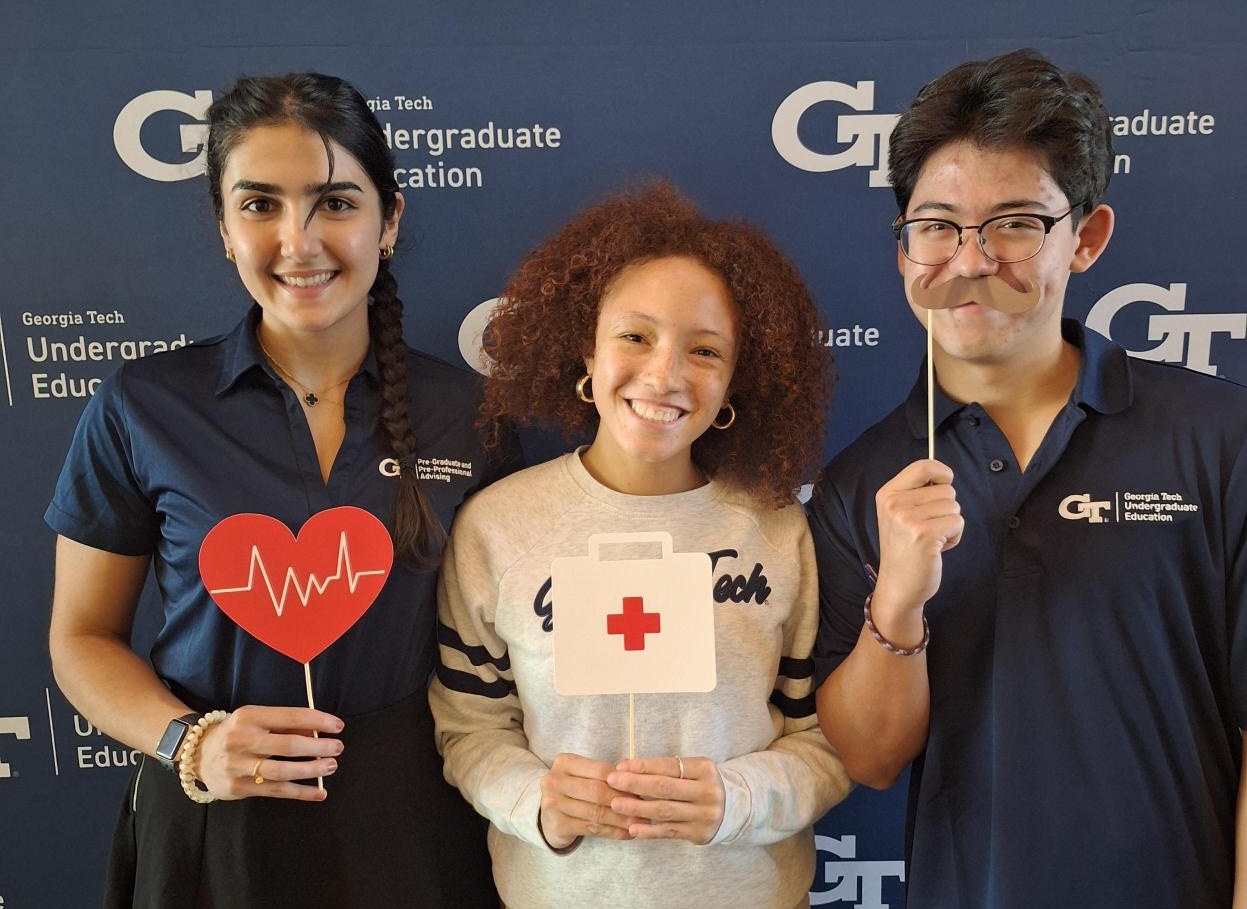 Pre-Health Peer Advisors pose for a picture